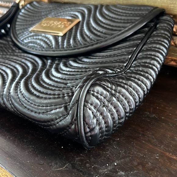 VERSACE wristlet, make up bag ,PERFUMES Bag NewNo tags - Picture 3 of 7